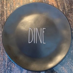 Large dine black Rae Dunn plate!